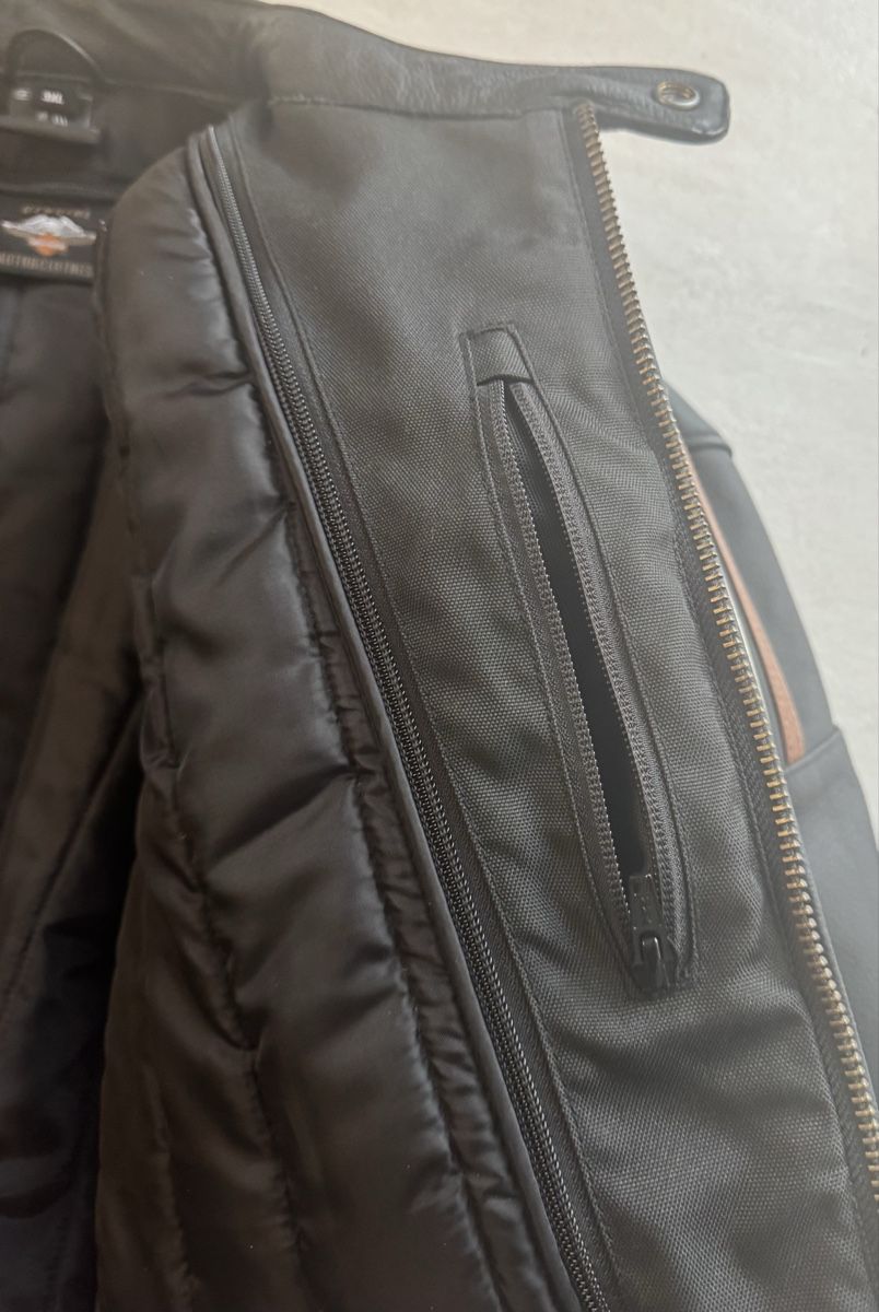 Harley-Davidson Giacche: Blouson Harley-Davidson en cuir véritable - Taille 3XL – Usato da Cormoret venduto da Jackb6 5