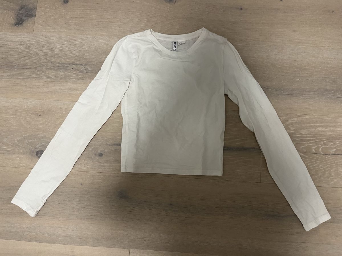 H&M Pullover & Sweatshirts: Langarmshirt weiss XS neu – Neu (gemäss Beschreibung) aus Birrwil von vanyboo