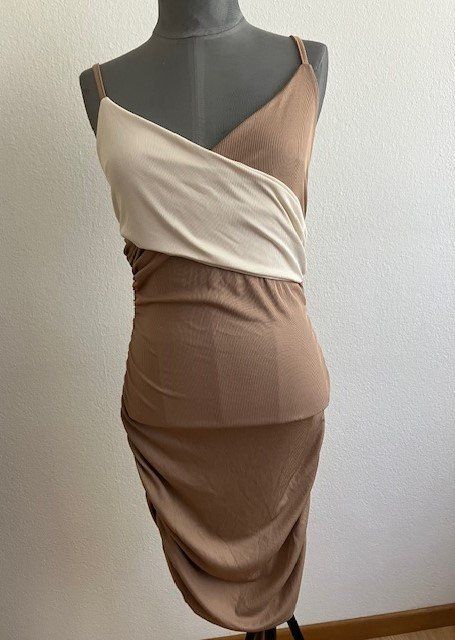 Shein Vestiti: Robe d'été élégante bicolore, taille L – Usato da Marin-Epagnier venduto da rchouchouu