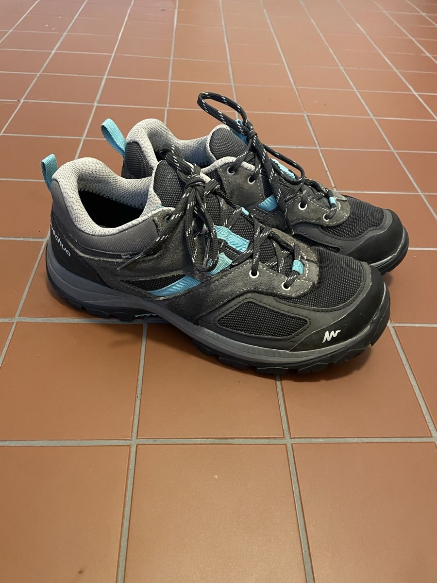 Scarpe da donna: Quechua Wanderschuhe Damen Gr 38 – Usato da Zürich venduto da 01pippa 1
