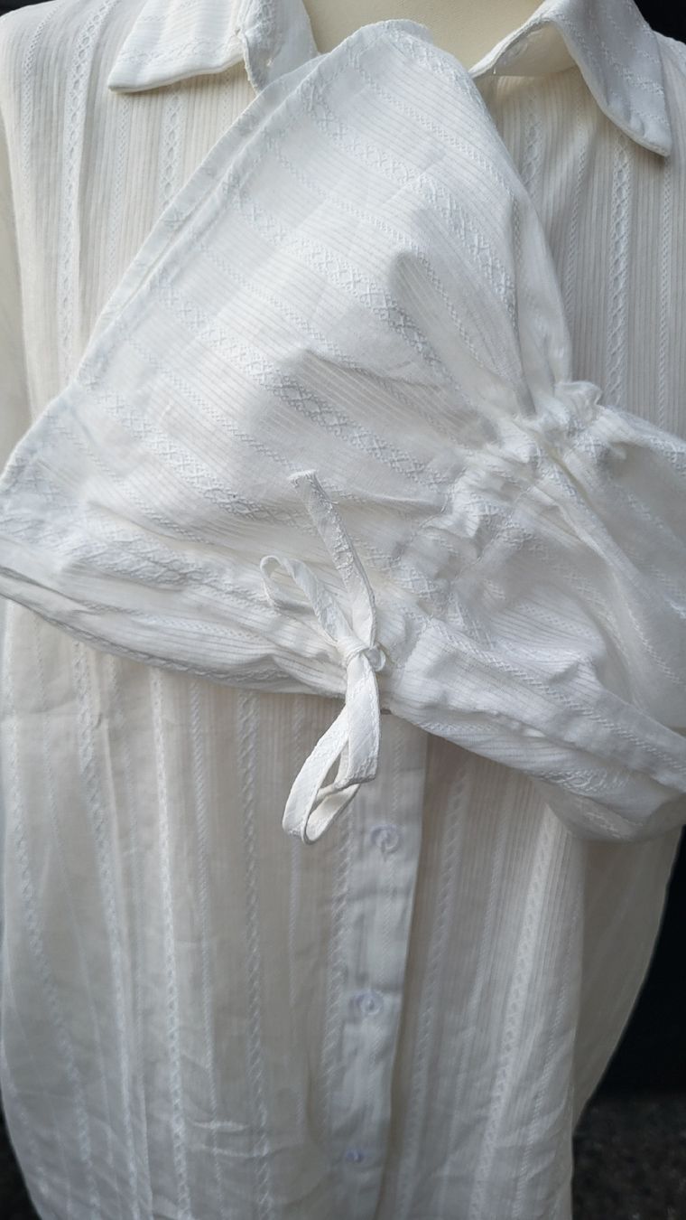 Camicette: Blouse-chemise blanche en coton  – Nuovo e nell'imballaggio originale da Fribourg venduto da VictoriaShop7 4