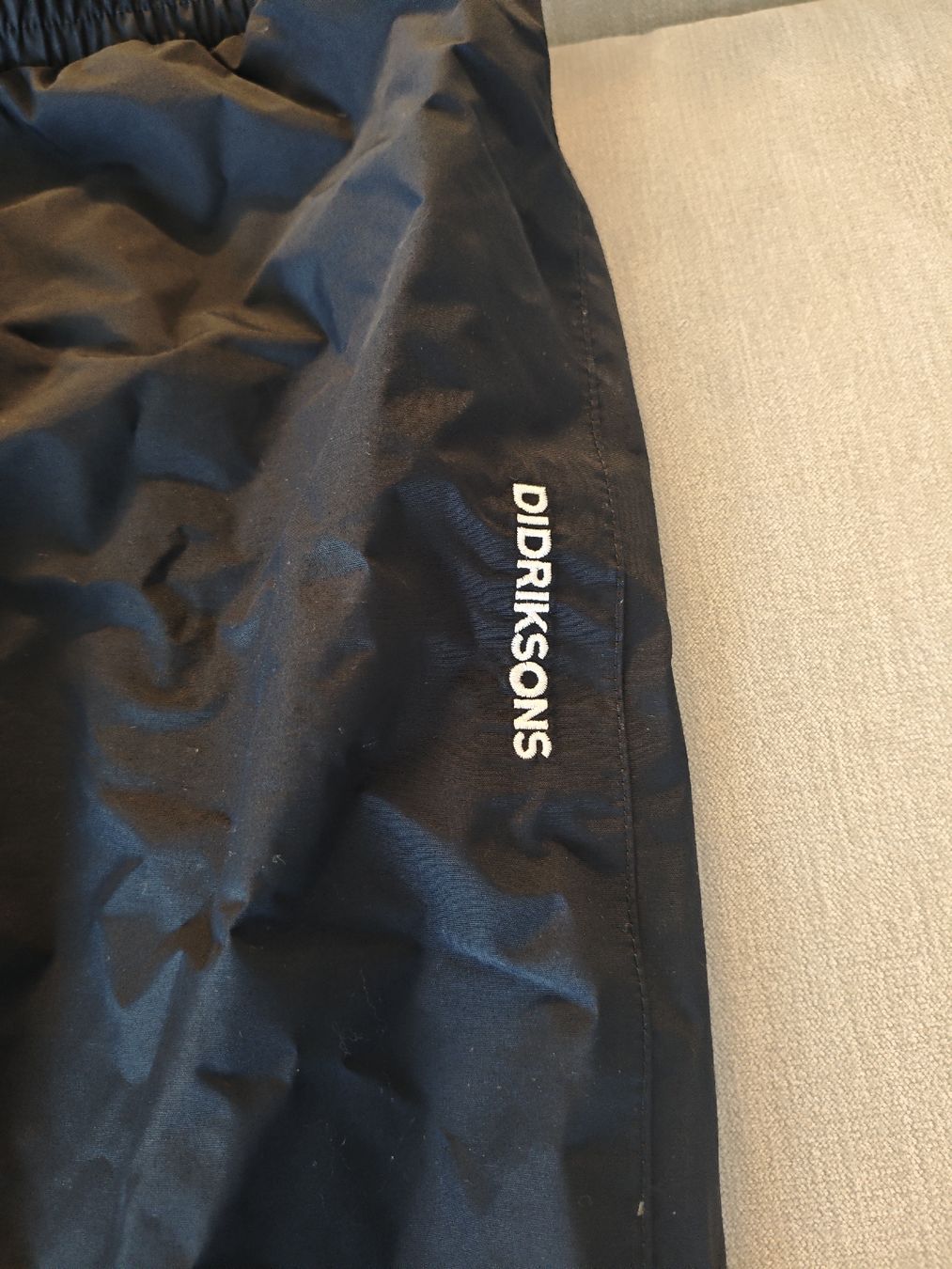 Didriksons Pantalons: DIDRIKSONS Kinder Regenhose Grösse 130 marine – D'occasion à Heiden par Sunshine1504 1
