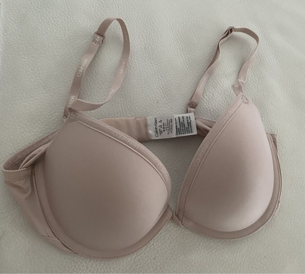 Calvin Klein Altra biancheria intima: Calvin Klein Bh🌸 – Usato da Opfikon venduto da Luis144 1