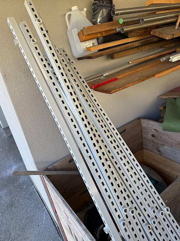 Scaffali: Wandregal-System 8 Meter 30 Tablare – Usato da Boswil venduto da stoecklisport 3