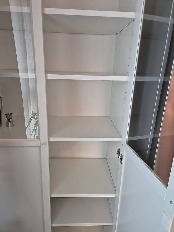 Vetrine: Vitrine mit Türen – Usato da Niederuzwil venduto da Liberatopixel 1