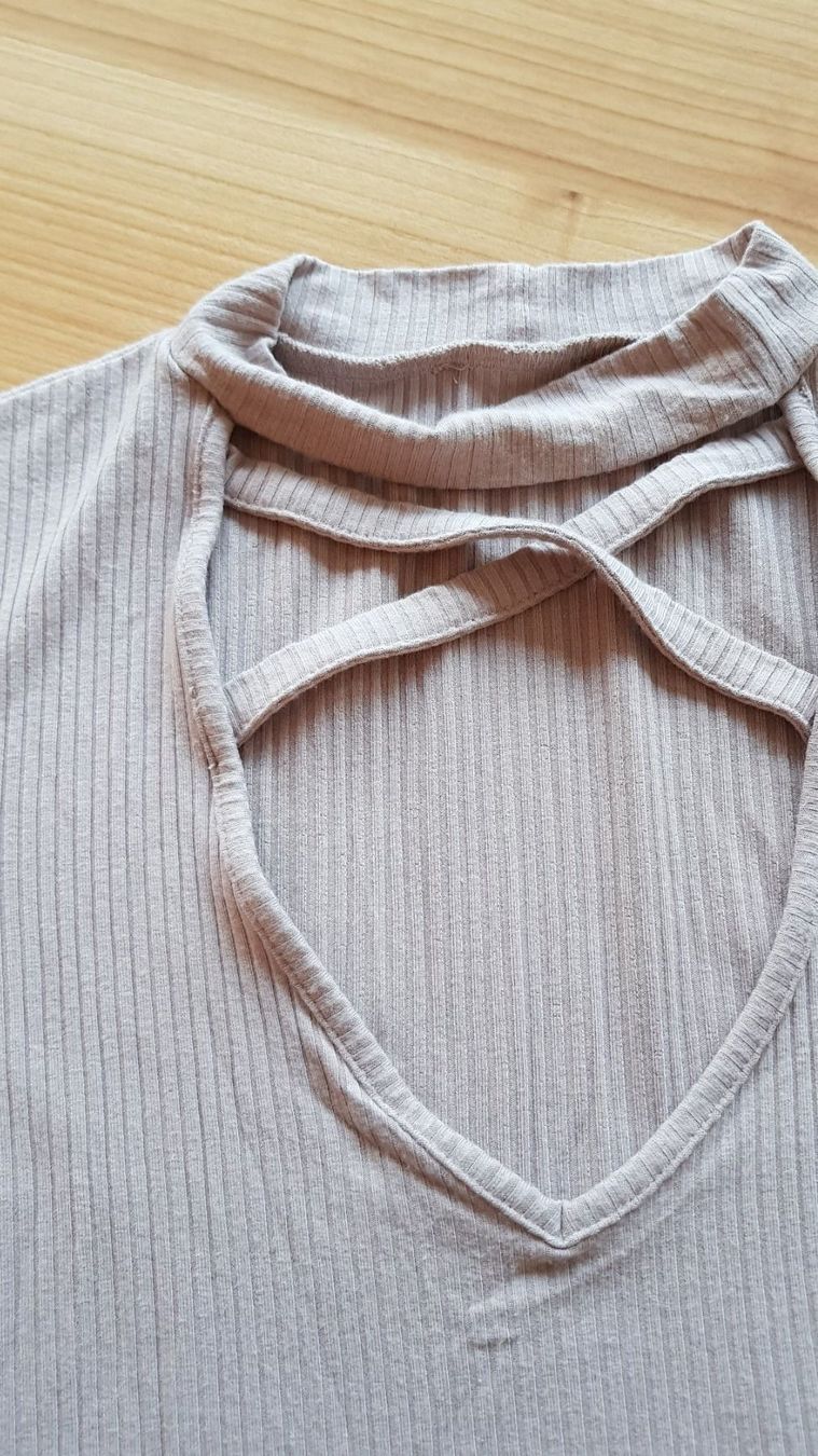 Pullover & Sweatshirts: Pulli mit V-Ausschnitt beige M – Neu (gemäss Beschreibung) aus Steffisburg von esneusdaheime 2