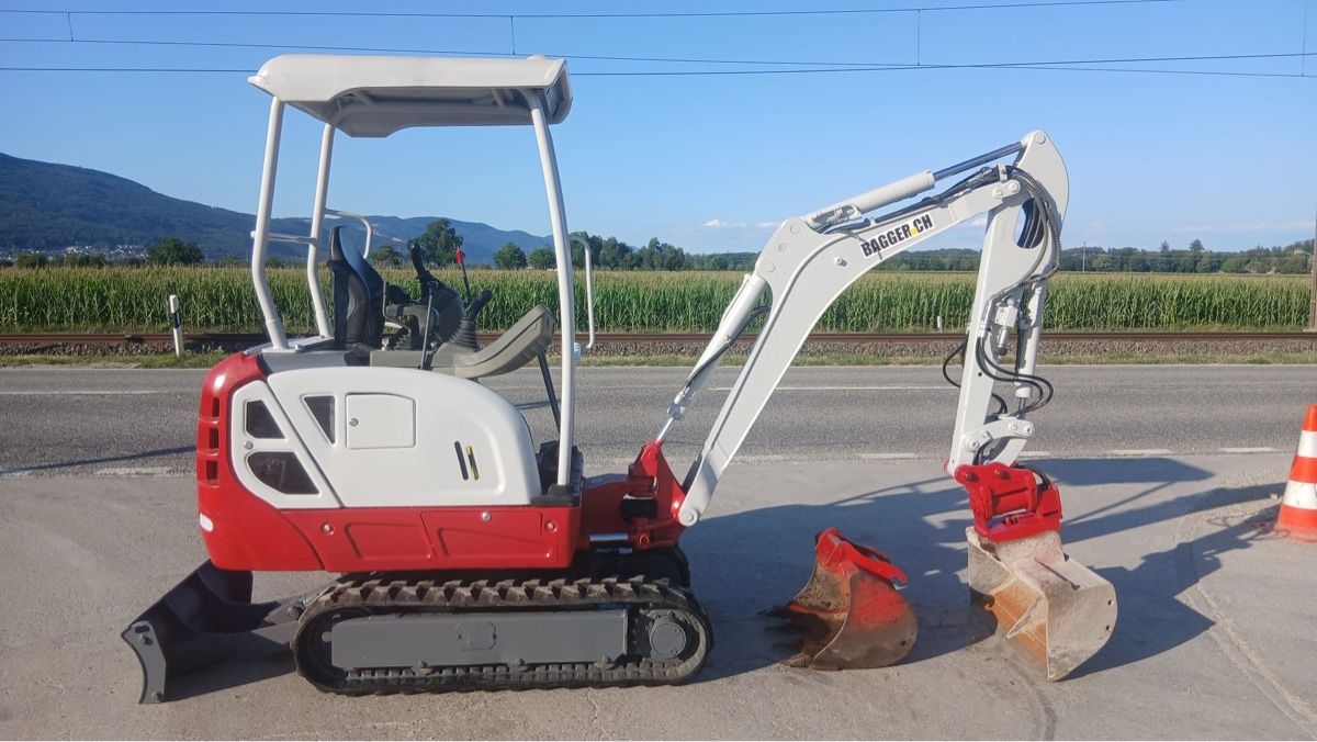 Takeuchi Bagger: Bagger 1,6 Tonnen mit Powertilt – Gebraucht aus Niederbipp von baggerch 1