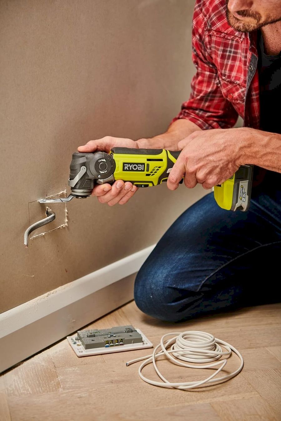 Ryobi Tutte le macchine: Ryobi R18MT-0 Akku-Multitool – Nuovo e nell'imballaggio originale da Bottighofen venduto da zaap 5