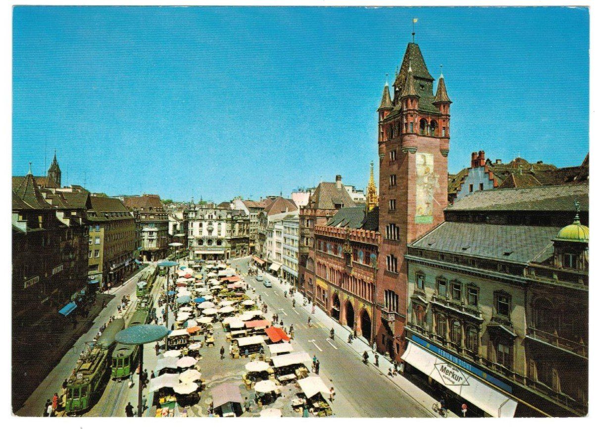 Cartoline postali: AK Basel Marktplatz mit Rathaus – Usato da Zürich venduto da Tolima194