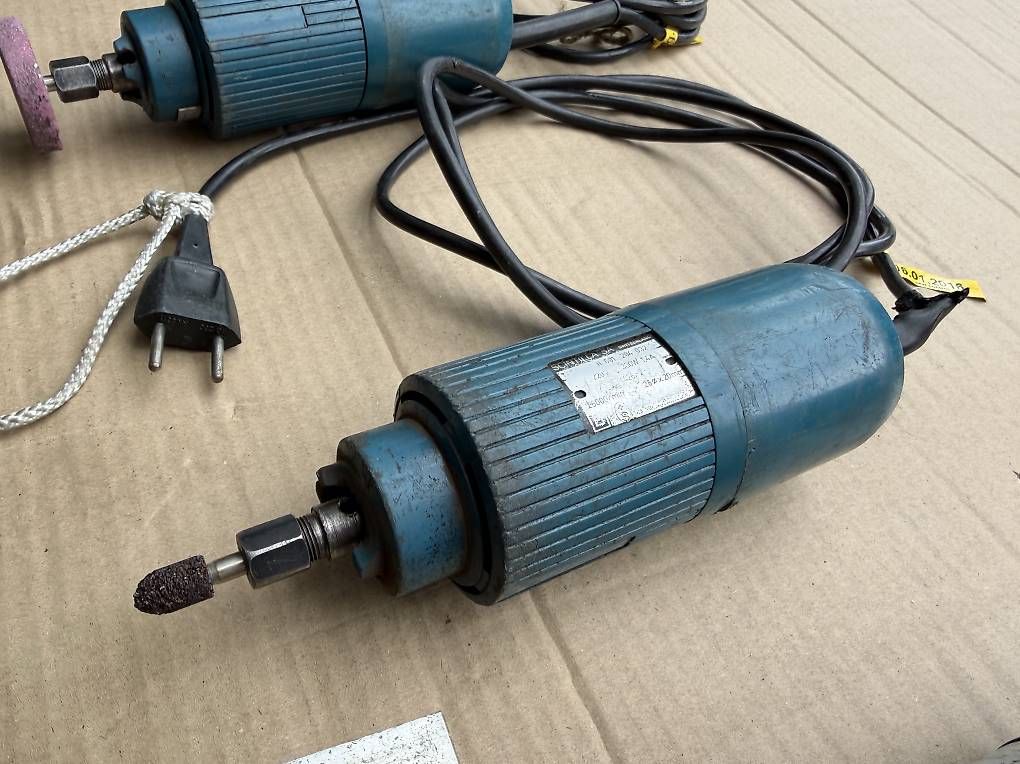 Suhner Smerigliatrici & Lucidatrici: 3 Stk Geradeschleifer 1x Suhner 2x Bosch – Usato da Necker venduto da liq24 4