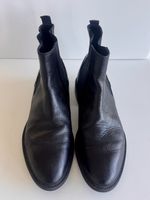 Black lmen’s Chelsea boots size 43