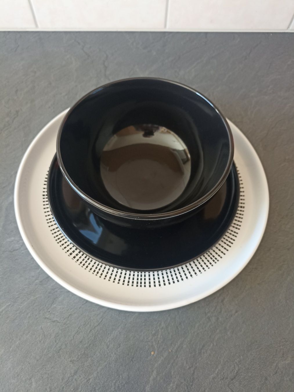 Set di piatti: Service de table 18 pièces (assiettes) – Usato da Morges venduto da cla_vx8d