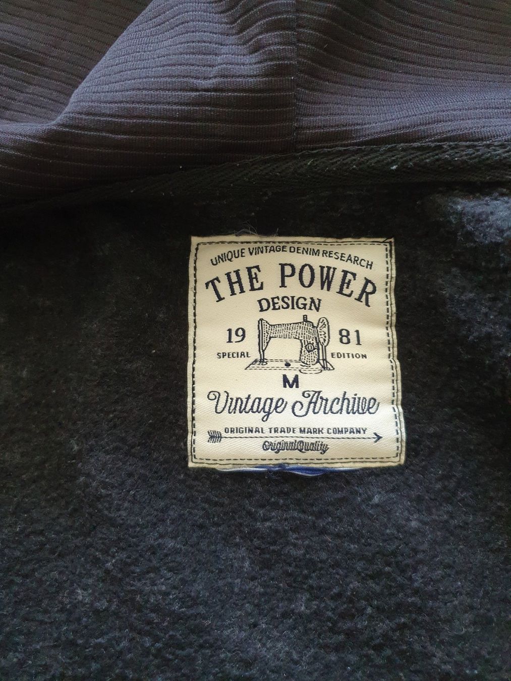 Maglioni & Felpe: Sweatshirt avec capuchon - Taille S – Usato da Court venduto da Jovi2 6