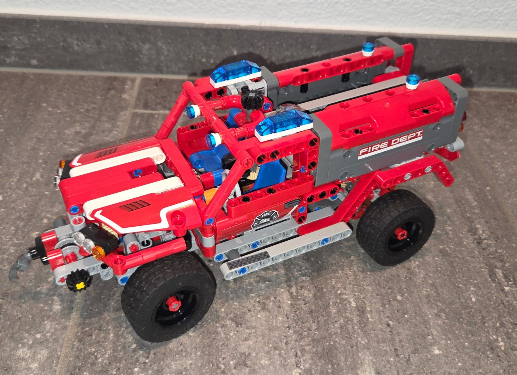 Lego Giocattoli: LEGO 42075	Technic	First Responder – Usato da Kirchdorf AG venduto da red-box 2