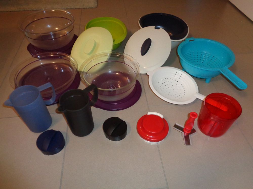 Tupperware Set (Original) (Gebraucht) in Zürich für CHF 50 – mit ...