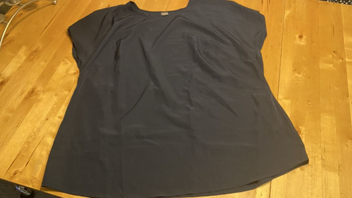 Lotti di vestiti: Damen T-Shirt Set, grosse Grösse 52 – Usato da Zürich venduto da Timi80 4