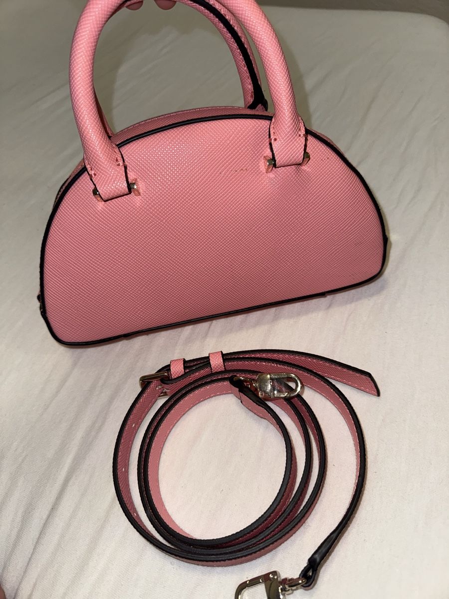 Guess Borse da donna: Guess Handtasche.Rosa letzter Preis 25fr.-!! – Nuovo e nell'imballaggio originale da Winterthur venduto da avn_2ffq 2