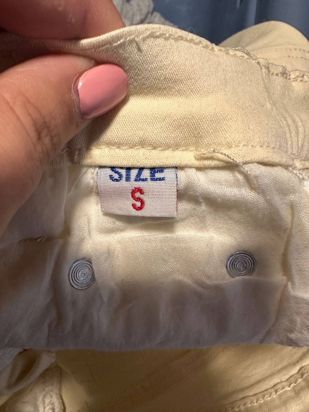Gonne: Rock RESS beige Grösse S mit Applikation – Usato da Schaan venduto da Hermine2018 2