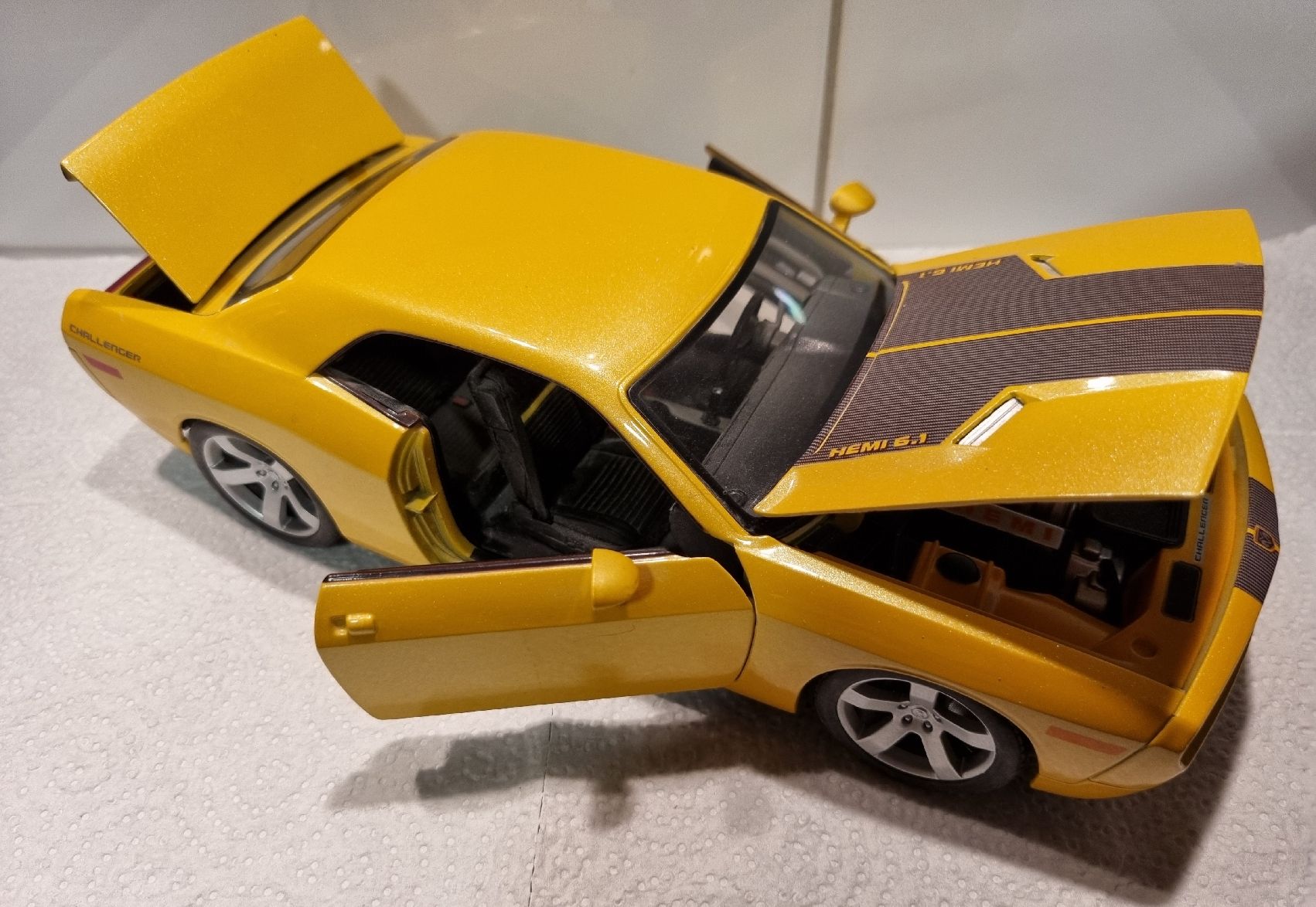 Dodge Modellini d'auto: Dodge Challenger Concept 2006 – Nuovo (secondo la descrizione) da Burgistein venduto da maia13 2