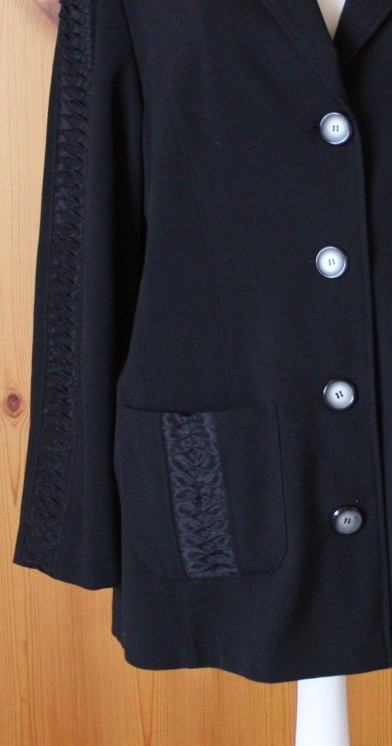 Giacche: Jacke Blazer DORIS STREICH schwarz Gr. 46 – Usato da Flüelen venduto da Diversicum-Curvy 1