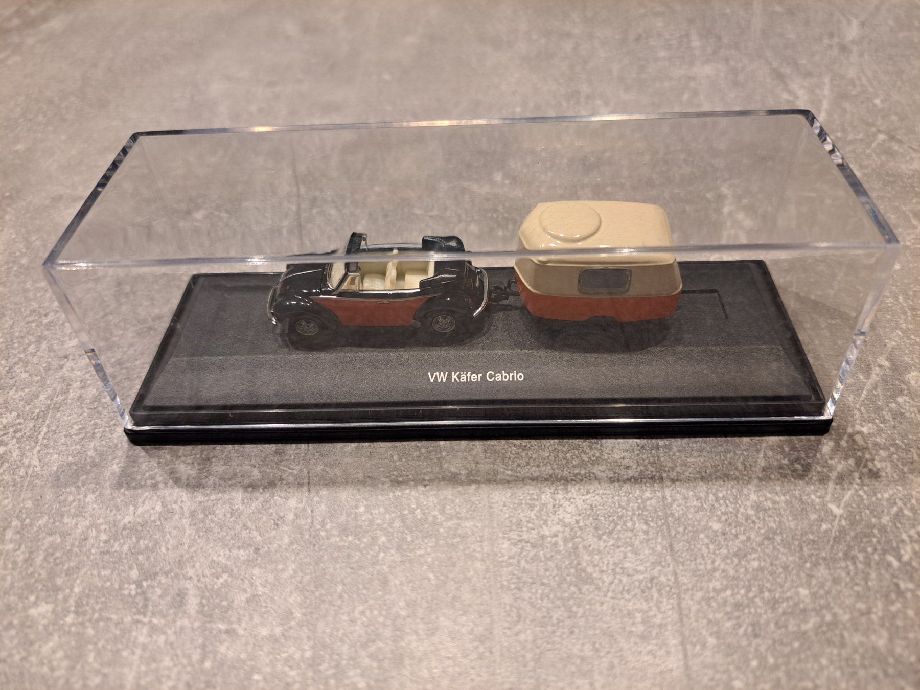 Volkswagen Modellini d'auto: VW Käfer Cabrio mit Wohnwagen Massstab1:87 – Nuovo (secondo la descrizione) da Worben venduto da Celvin62
