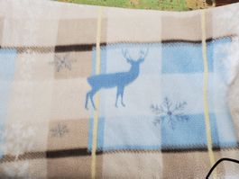 Damart Kuscheldecke mit Hirschmuster, Winterdeko, neuwertig!