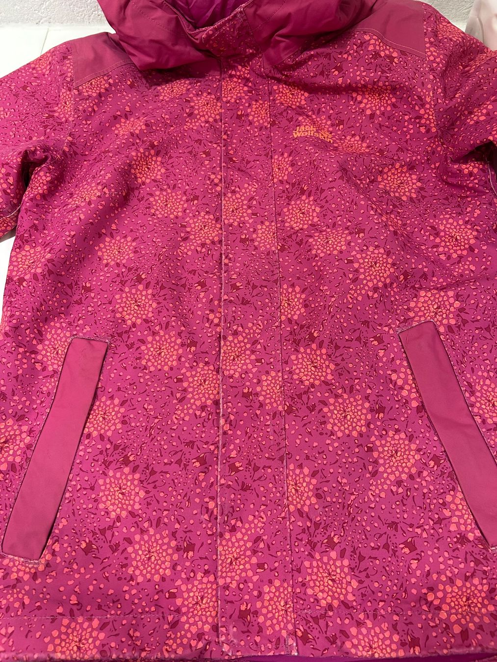 Jack Wolfskin Vestes & Manteaux: Jack Wolfskin Mädchen Winterjacke, Gr. 152 – D'occasion à Winkel par SavK 4