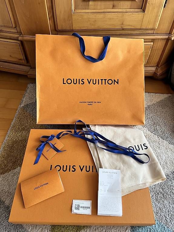 Louis Vuitton Borse: Louis Vuitton Messenger Umhängetasche – Usato da Metzerlen venduto da muelhth1 1