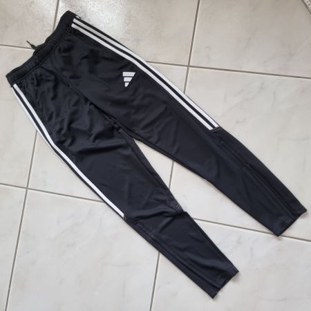 NEUE tolle lange Adidas Trainingshose schwarz Grösse XS