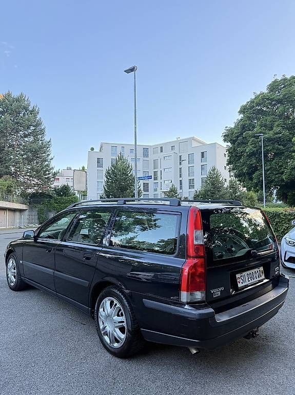 Volvo Automobili: Volvo V70 2.5T – Usato da Schaffhausen venduto da fre_f7bn 1