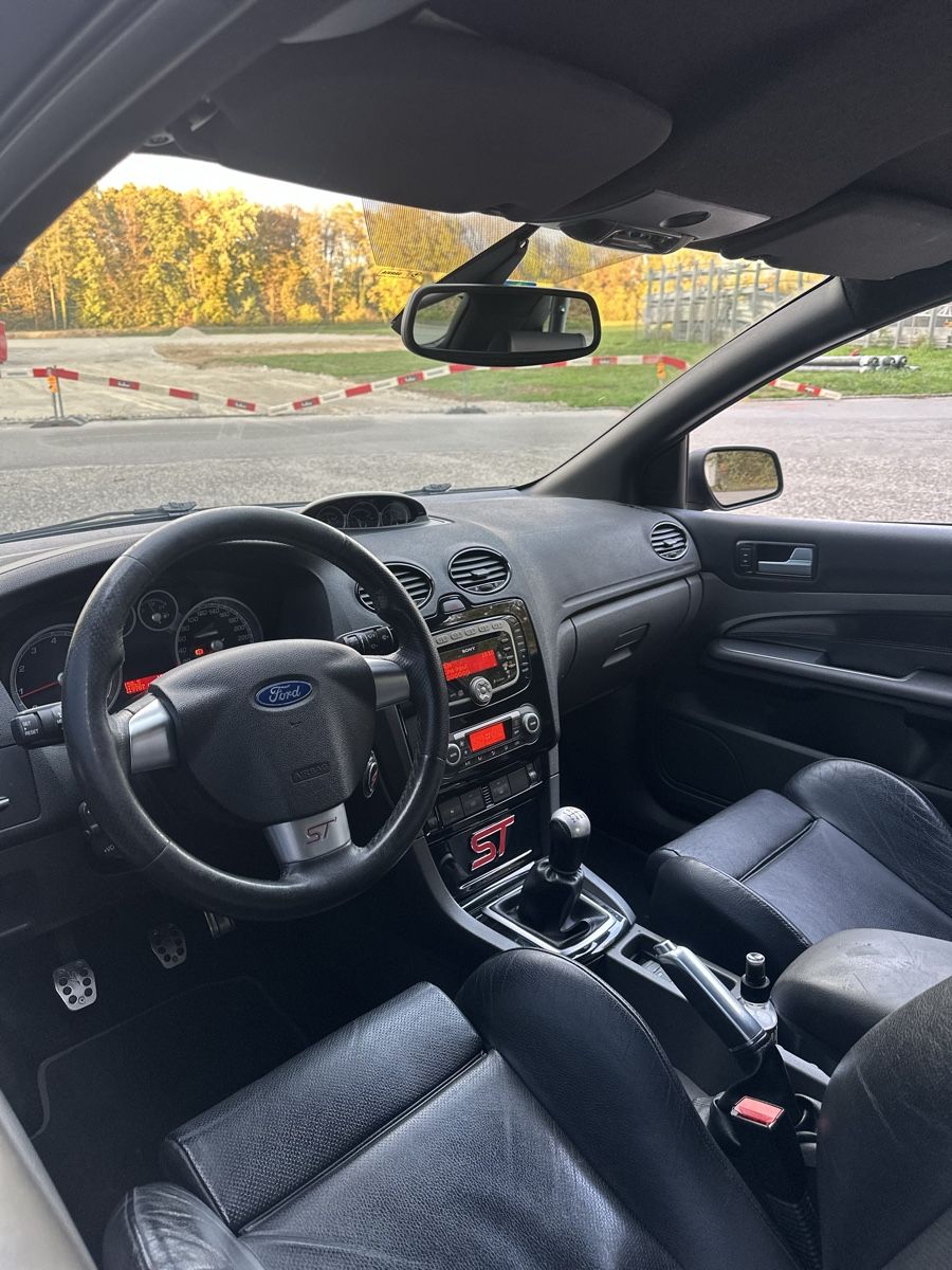 Ford Autos: Ford Focus St MK2 Black Edition – Gebraucht aus Oftringen von L_27 7