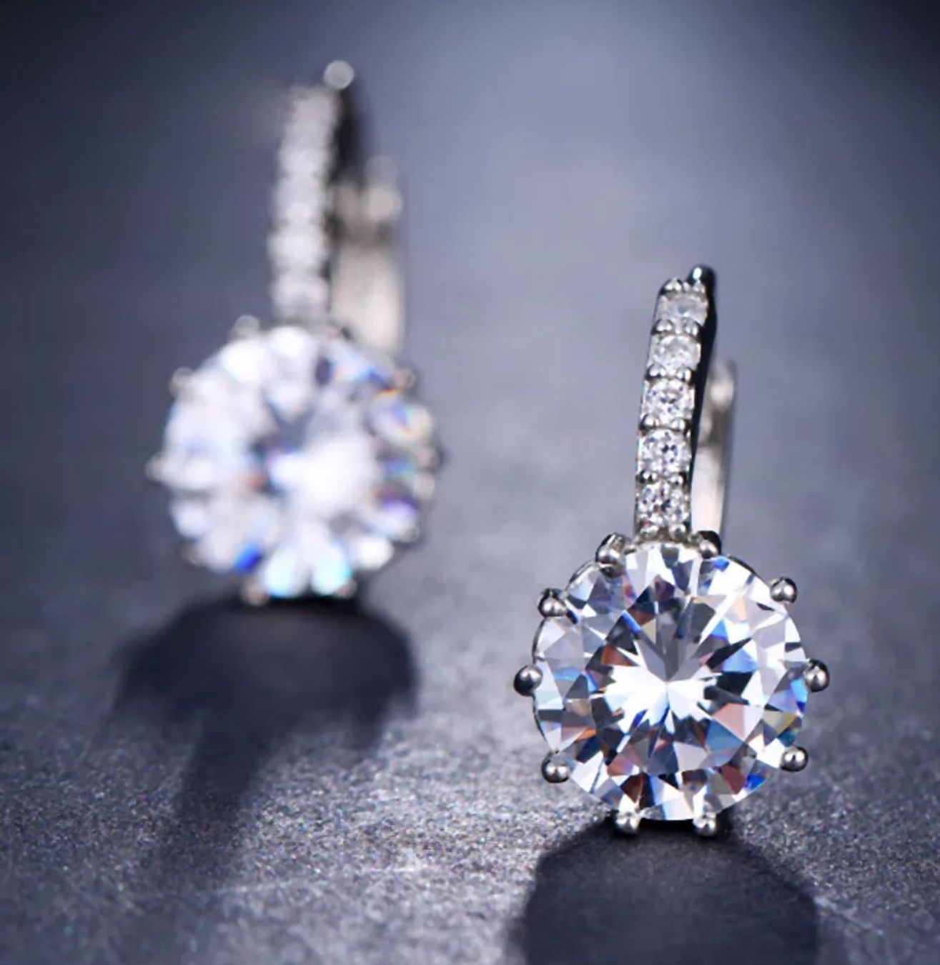 Orecchini pendenti & Orecchini a lobo: Boucles d’oreilles élégantes avec zirconium – Nuovo e nell'imballaggio originale da St-Cergue venduto da vpr_7v8g 2