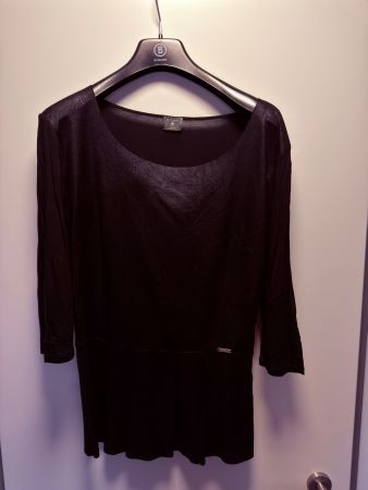 T-shirt Guess noir brillant, taille S, automne/hiver ✨ 50