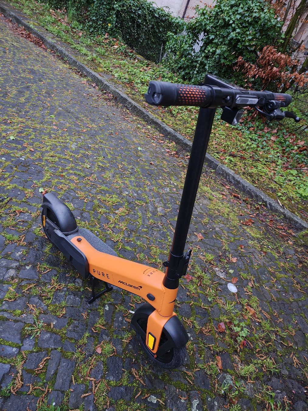 Veicoli elettrici: McLaren x Puré E Scooter Papaya – Nuovo (secondo la descrizione) da Basel venduto da Mario1123