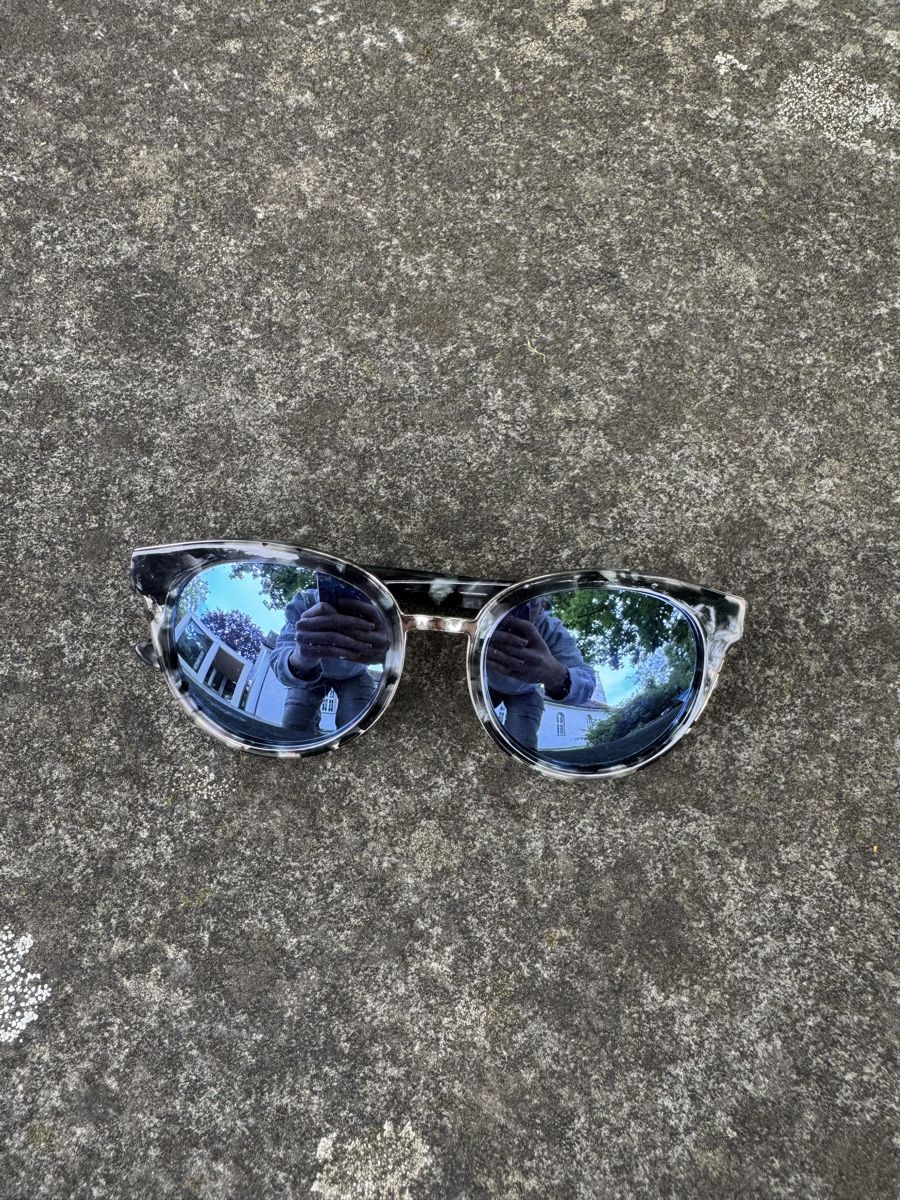 Occhiali & Lenti: Tory Burch Polarized Sunglasses Vintage – Usato da Effretikon venduto da rus_2l2p