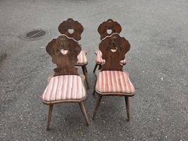4er Set: Rustikale Holzstühle mit Herzmuster, Vintage!
