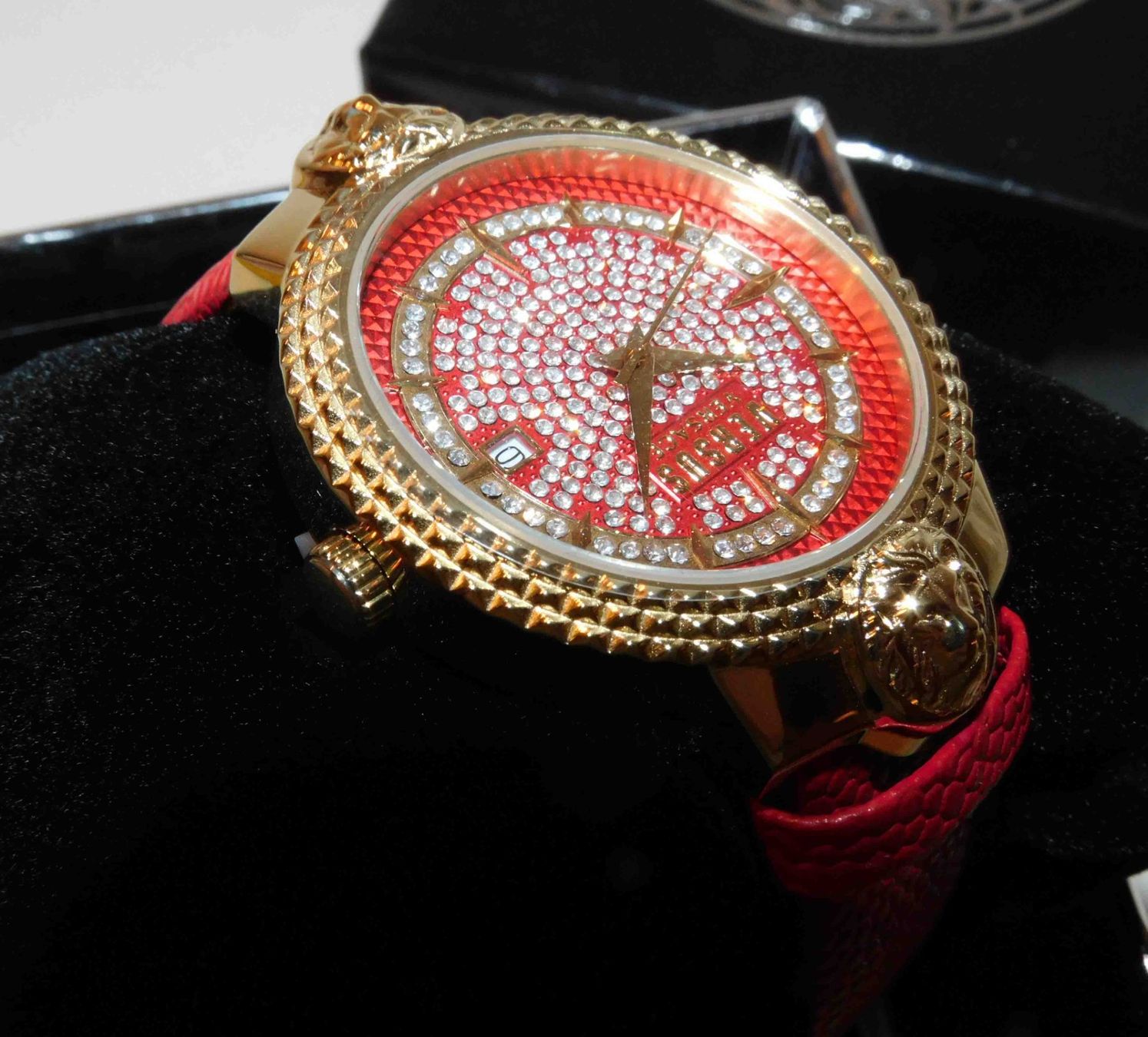 Versace Orologi: Design Versus Versace Damenuhr Mouffetard – Usato da Sursee venduto da 76 4