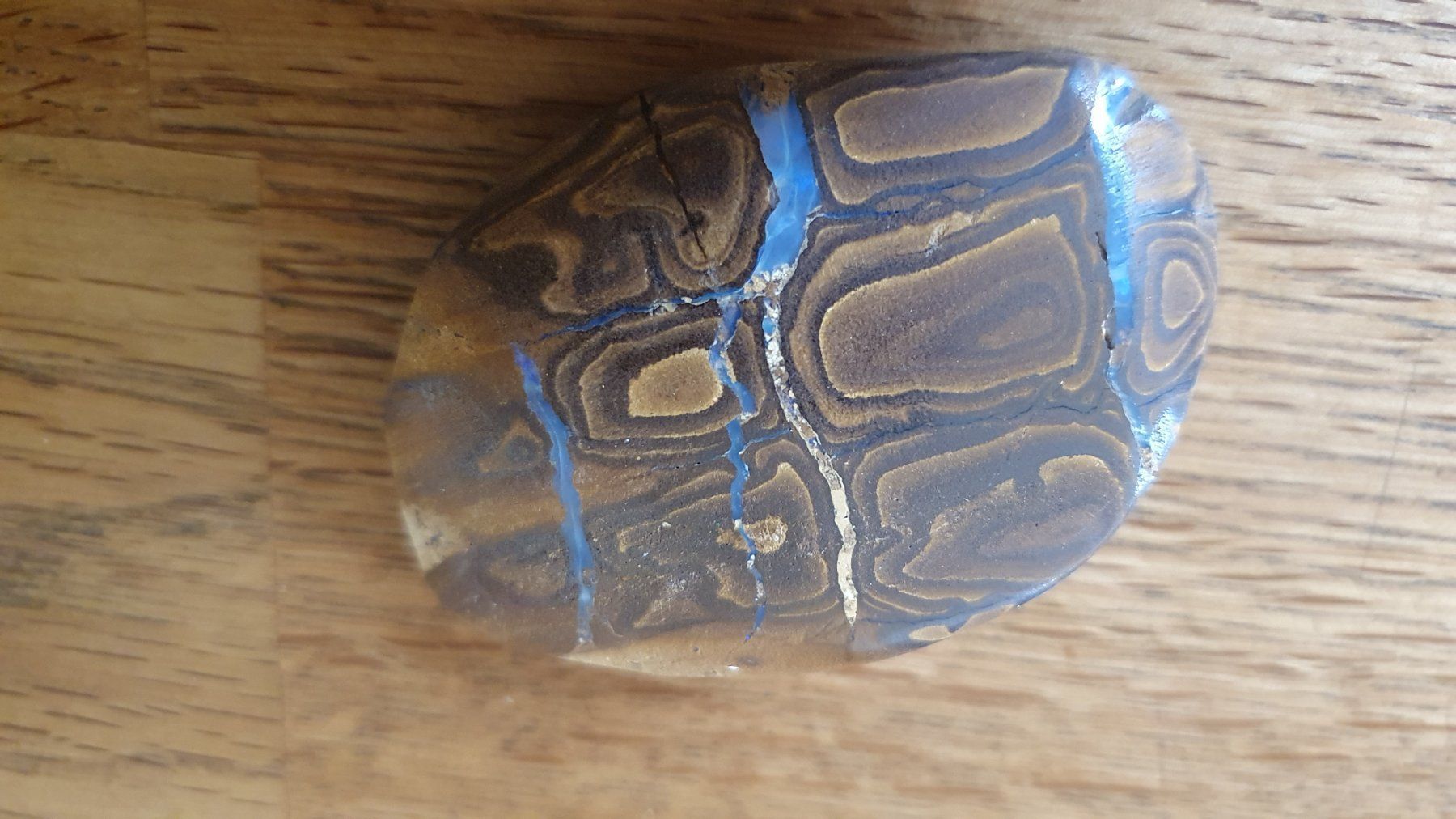 Pietre preziose: Grosser Boulder Opal – Usato da Flawil venduto da Naphtali