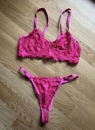 DESSOUS UNGETRAGEN GRÖSSE S