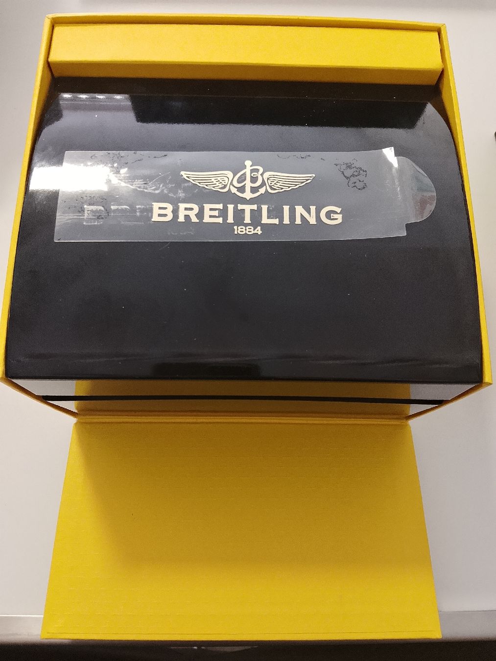 Uhrenboxen: Grosse Breitling uhrenbox – Gebraucht aus Biel/Bienne von Vintage-timearts
