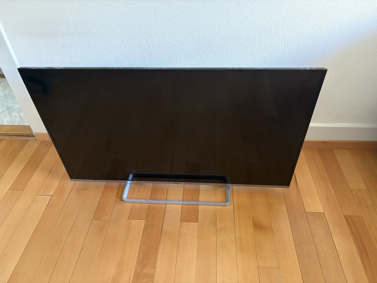 Panasonic Fernseher: Panasonic LCD Fernseher  – Gebraucht aus Zürich von leh_w2kl