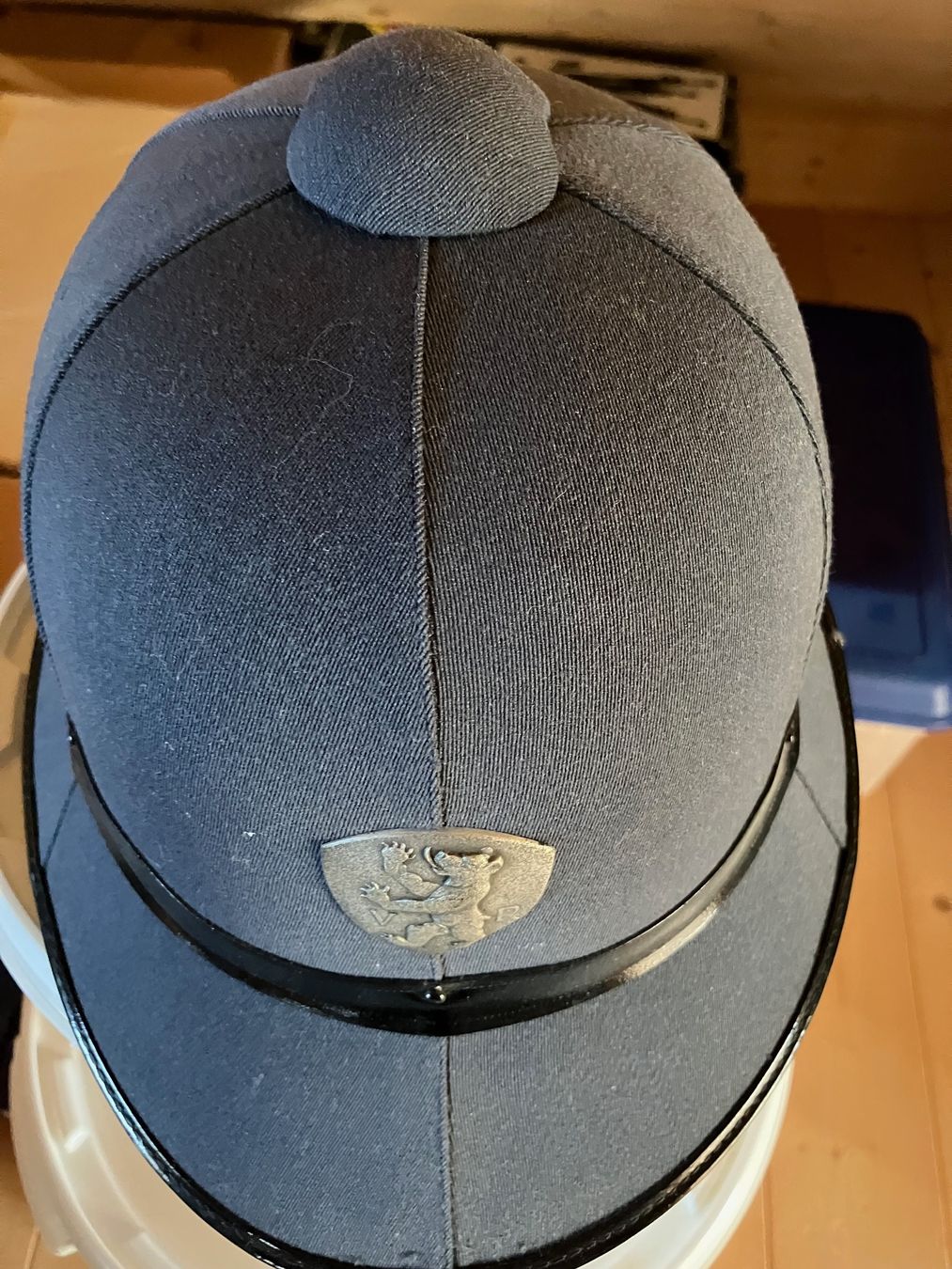 Abbigliamento & accessori d'epoca: polizeihelm – Usato da Rehetobel venduto da Waldhuette 2