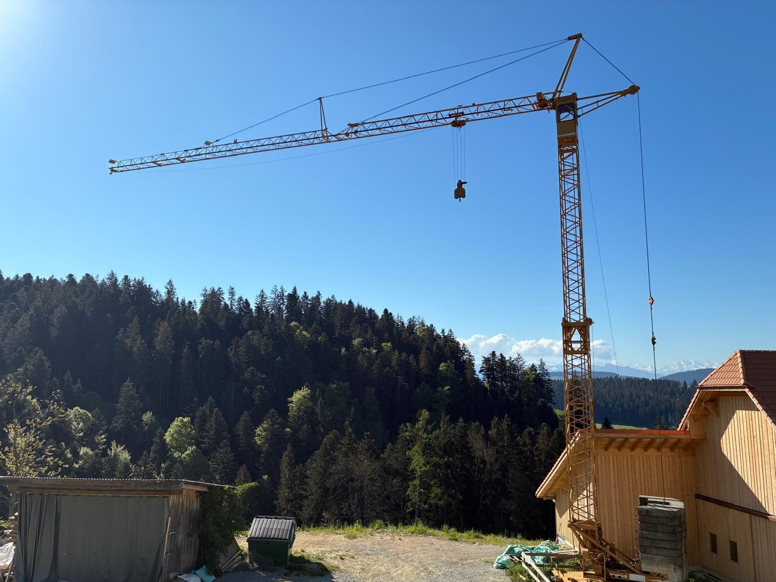 Liebherr Gru: Baukran Turmdrehkran LIEBHERR 33K – Usato da Arni BE venduto da Geko-tec