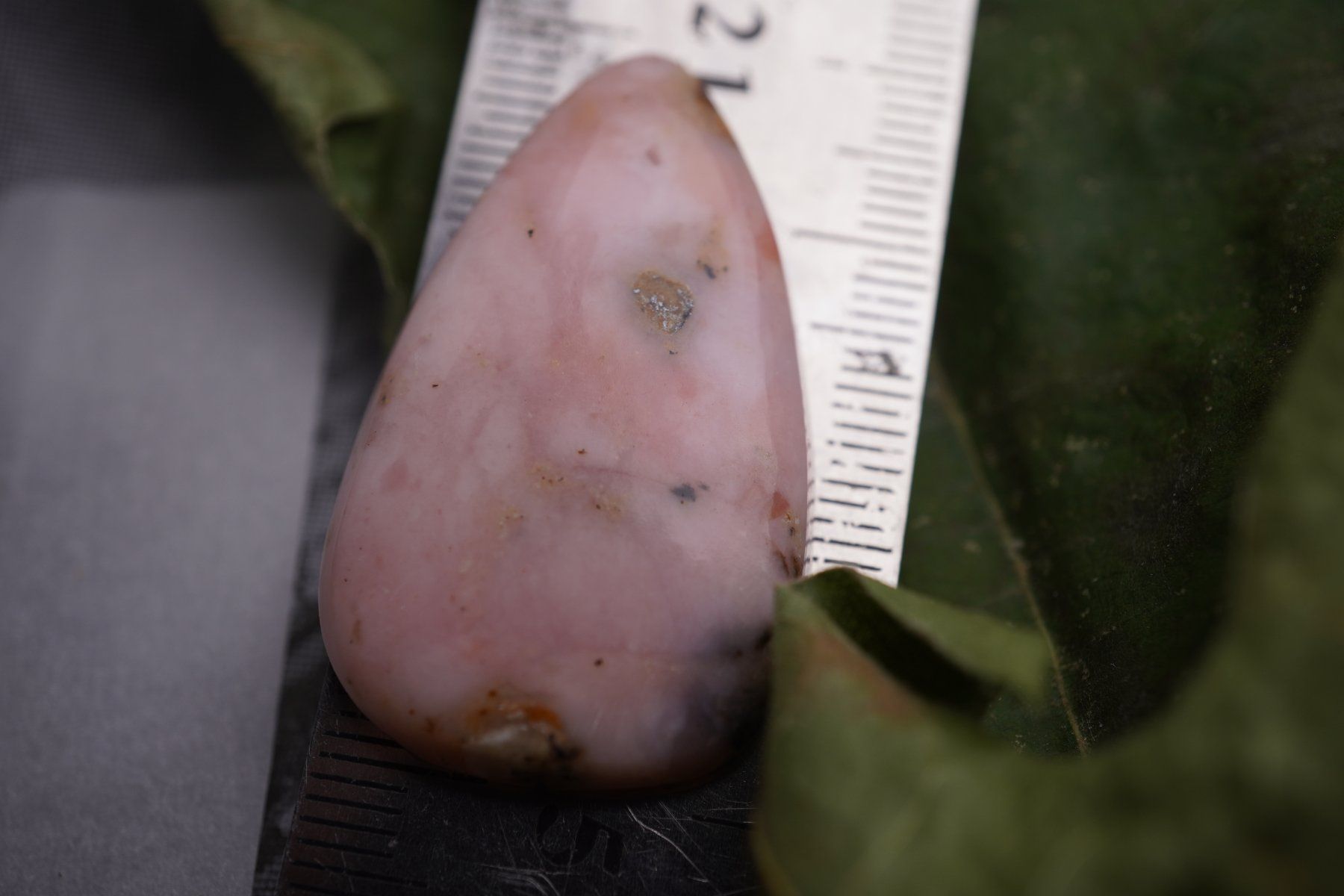 Minerali & Pietre curative: Opal Rosa  Cabochon 34ct  ab 1.- – Nuovo e nell'imballaggio originale da Eschenbach SG venduto da topstone