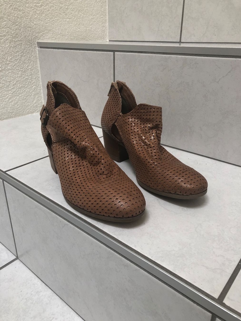 Scarpe da donna: braune Stiefeletten – Usato da Selzach venduto da iagiag98 1