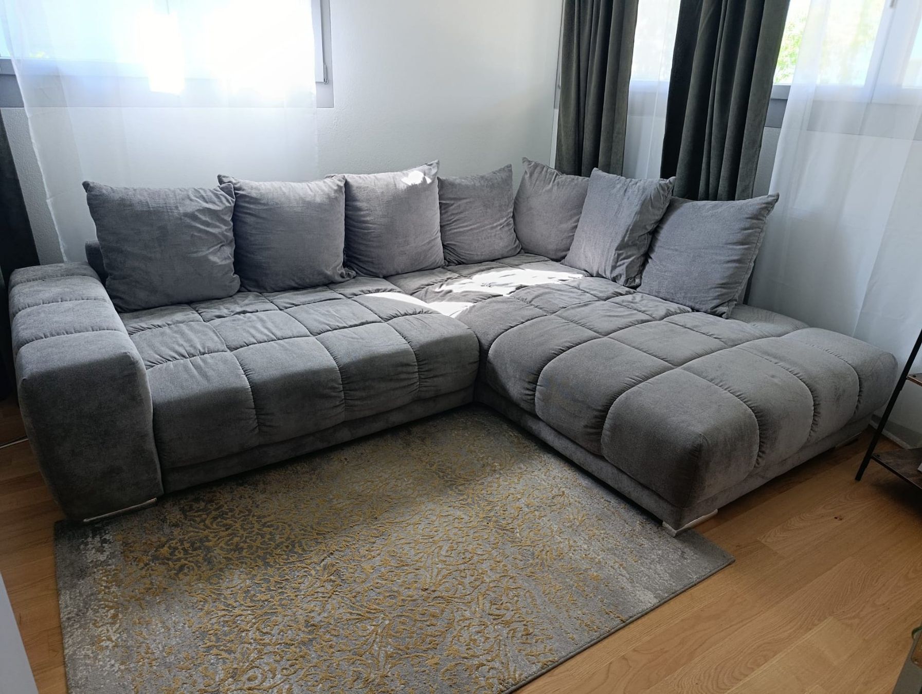 Divani: Ecksofa Grau mit Bettfunktion und Stauraum 270x220cm – Usato da Hedingen venduto da Maurice_Green