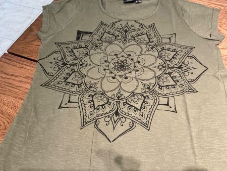 Sommerliches Damen T-Shirt Gr. 40/42 Mandala grün