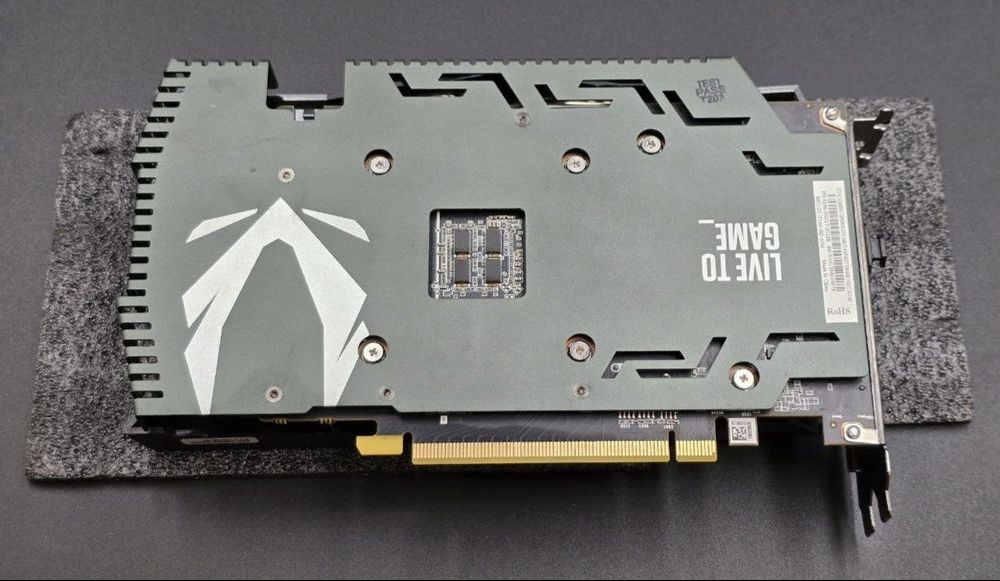 Carte Graphique Gigabyte RTX 4060 - 8 Go GDDR6, Très Bon état Avec Facture