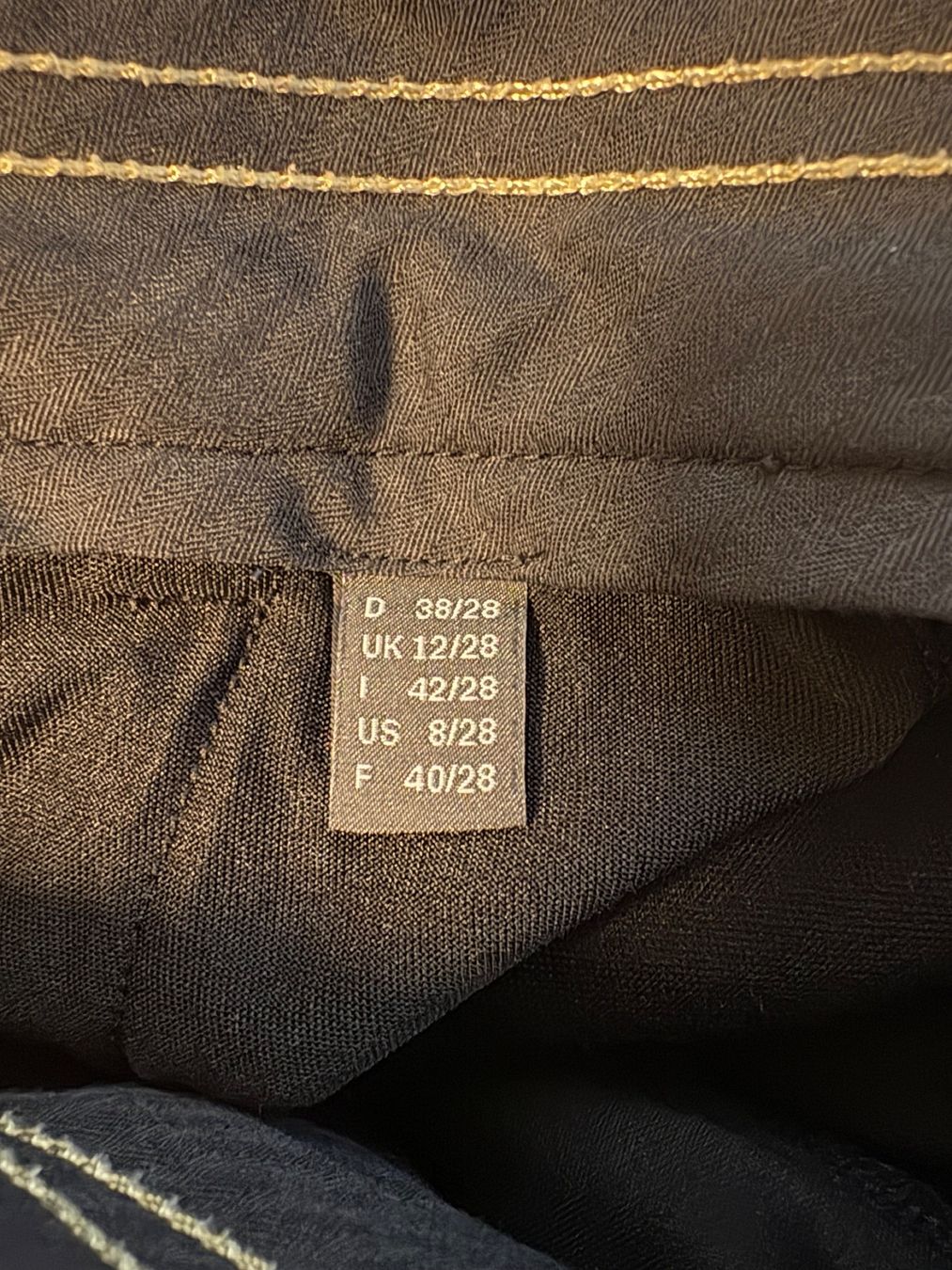 Esprit Pantaloni: Hose schwarz - Esprit - Grösse 38 – Nuovo (secondo la descrizione) da Oberuzwil venduto da jabano 2