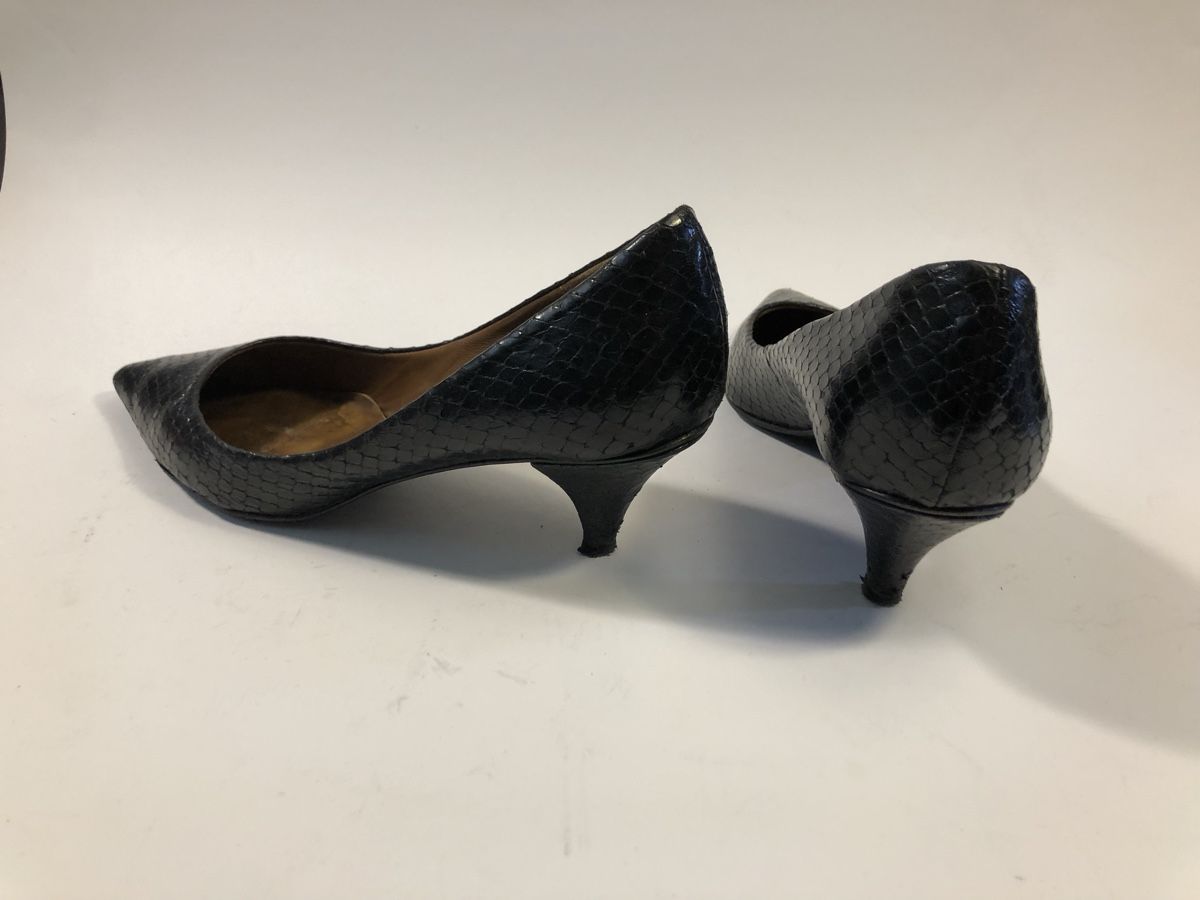 Massimo Dutti Scarpe da donna: Pumps Schwarz Echtleder von Massimo Dutti Gr 39 – Usato da Bern venduto da Etzy 1